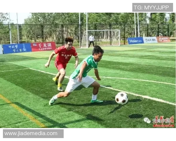 对足球明星的热爱与追随如何影响我们的生活与价值观